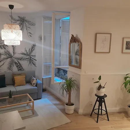 Stuning Appartement2bed Room,70m2- 1minutegare Montparnasse,center,close To Eiffel Tour And Louvre Meusm,front Metro