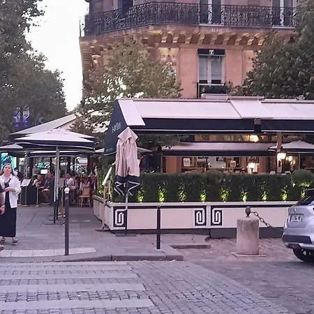 Stuning Appartement2bed Room,70m2- 1minutegare Montparnasse,center,close To Eiffel Tour And Louvre Meusm,front Metro パリ