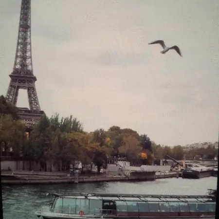 ホームステイ Stuning Appartement2bed Room,70m2- 1minutegare Montparnasse,center,close To Eiffel Tour And Louvre Meusm,front Metro パリ
